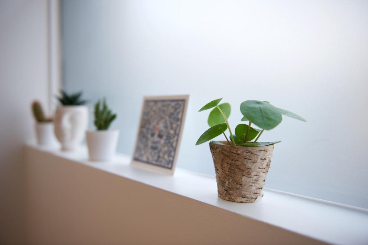 Charming Parisian Apartment With Air Conditioning - Climatisation & 2 Bedrooms - Batignolles Paris Exteriör bild